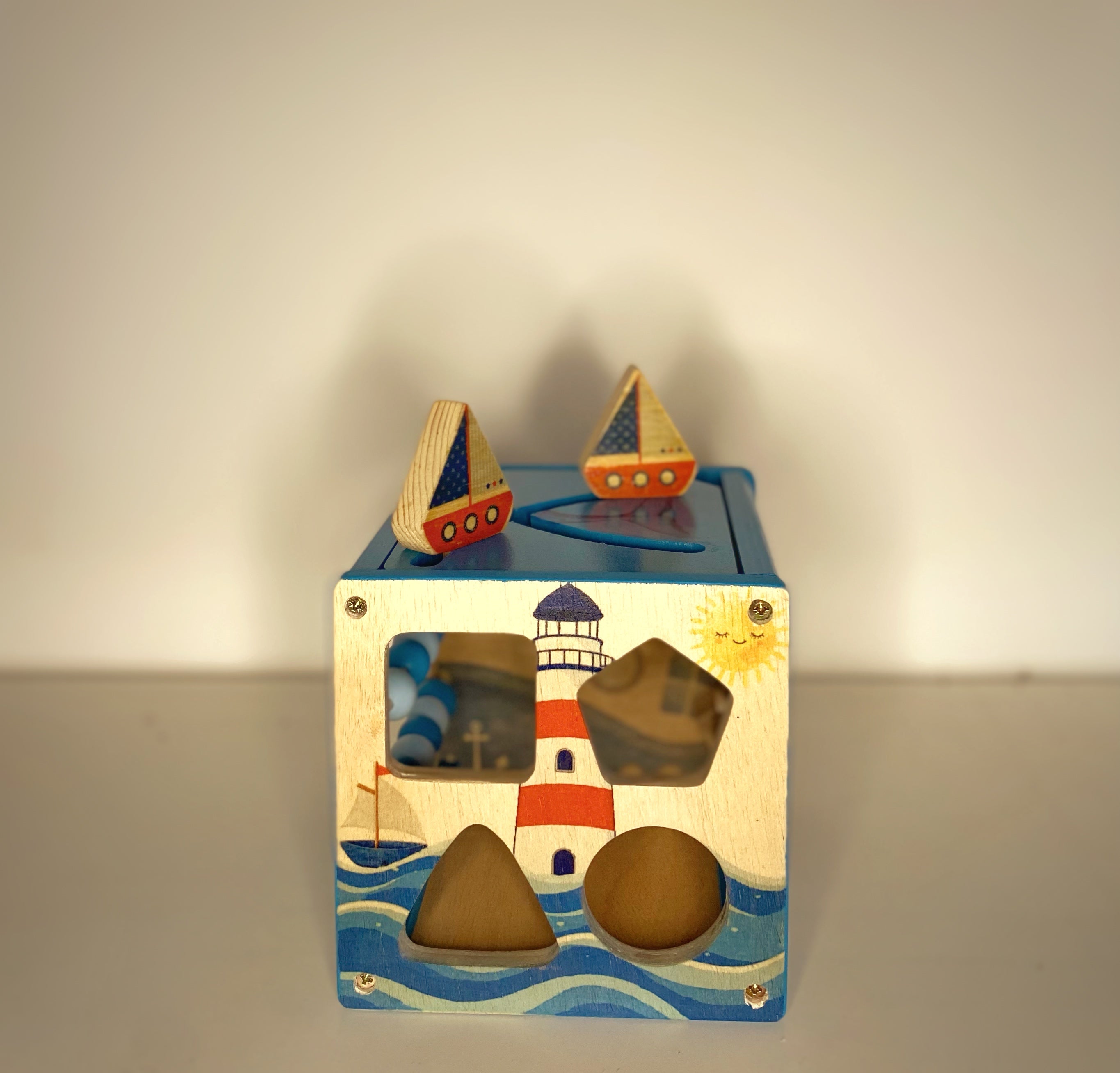 Cubo Sensorial Marino de Madera