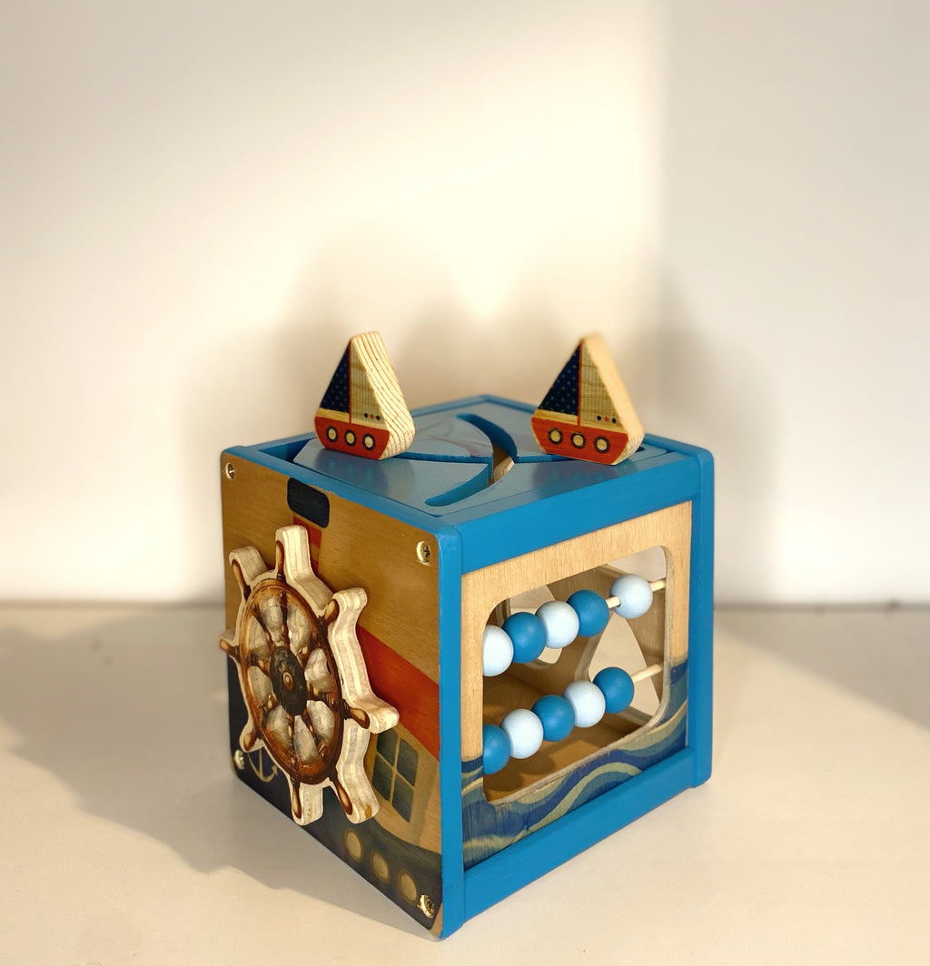 Cubo Sensorial Marino de Madera